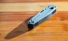 Dụng cụ đa năng Leatherman FREE T2