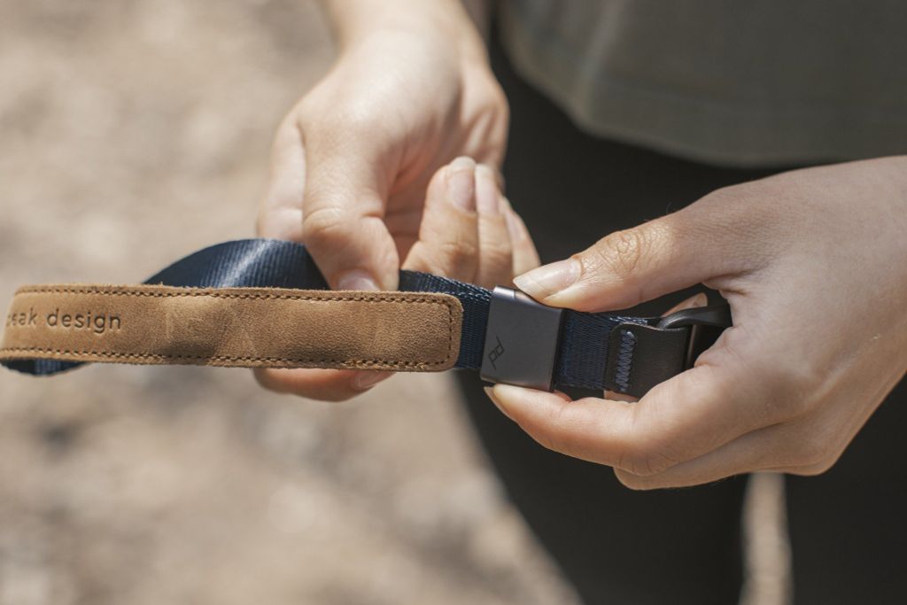 Dây deo máy ảnh Peak Design Cuff