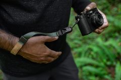 Dây deo máy ảnh Peak Design Cuff