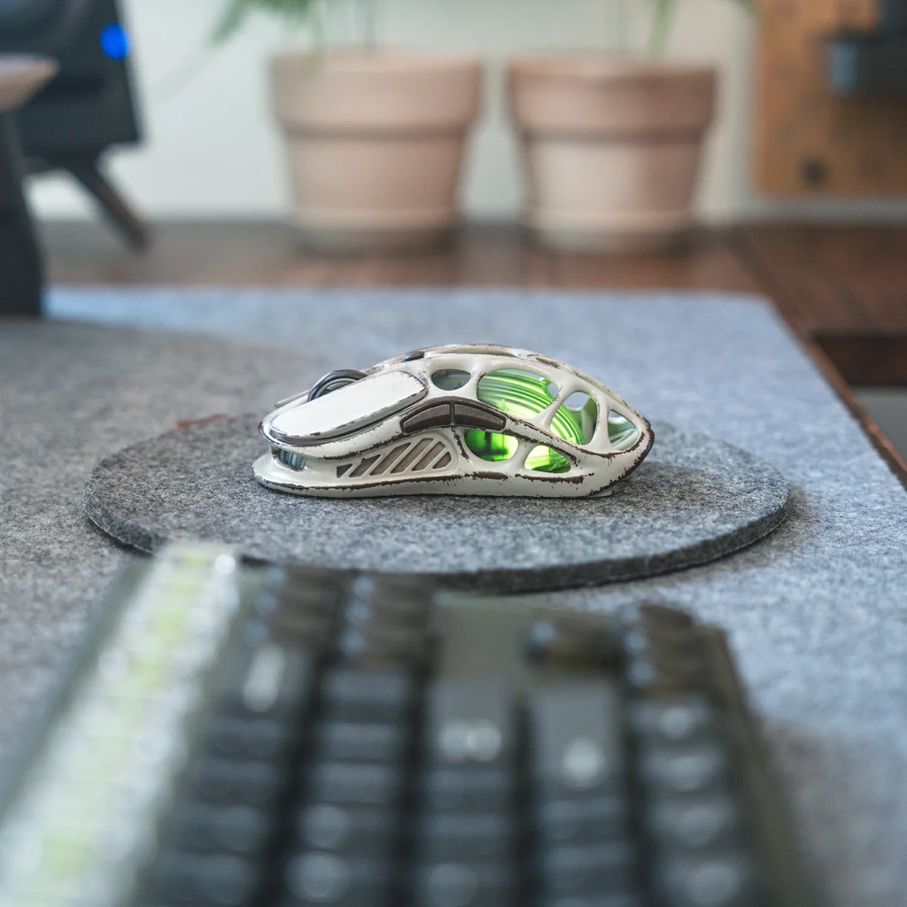 Chuột không dây Gaming GravaStar Mercury M1 Pro Battle Worn Edition
