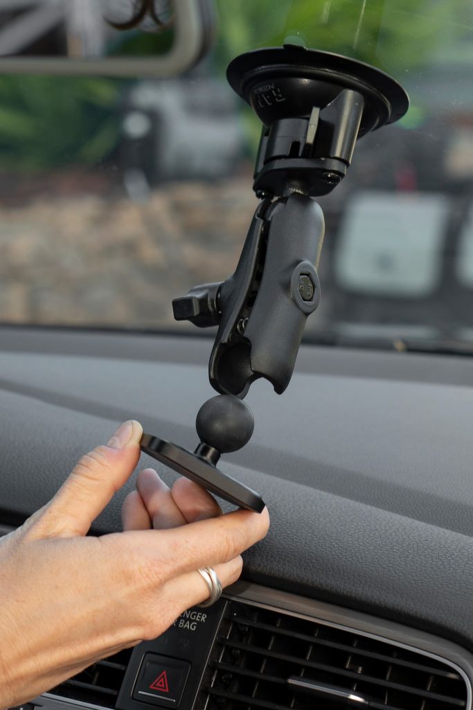 Ngàm Peak Design Ball Adapter Charging V2
