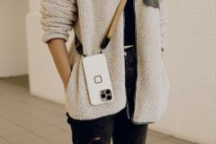 Ốp lưng Peak Design Everyday Clarino Case cho iPhone 16 Pro/Pro Max