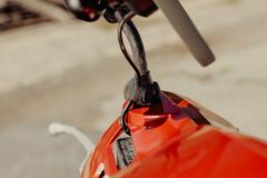 Ngàm Motor Peak Design Mirror Mount Charging (gắn kính xe máy)
