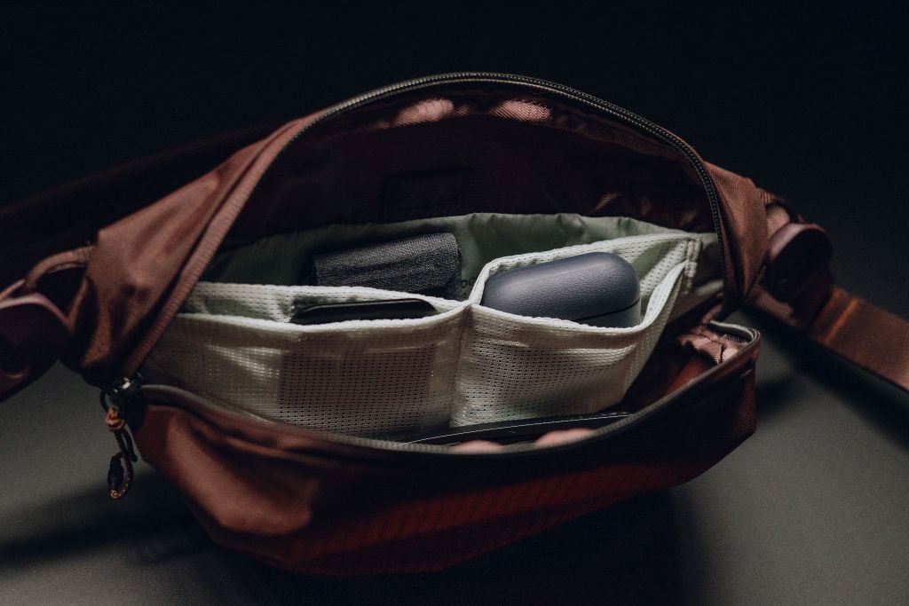 Túi Peak Design Outdoor Sling 2L