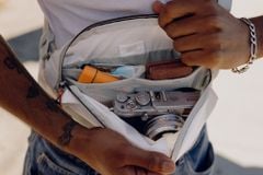 Túi Peak Design Outdoor Sling 2L