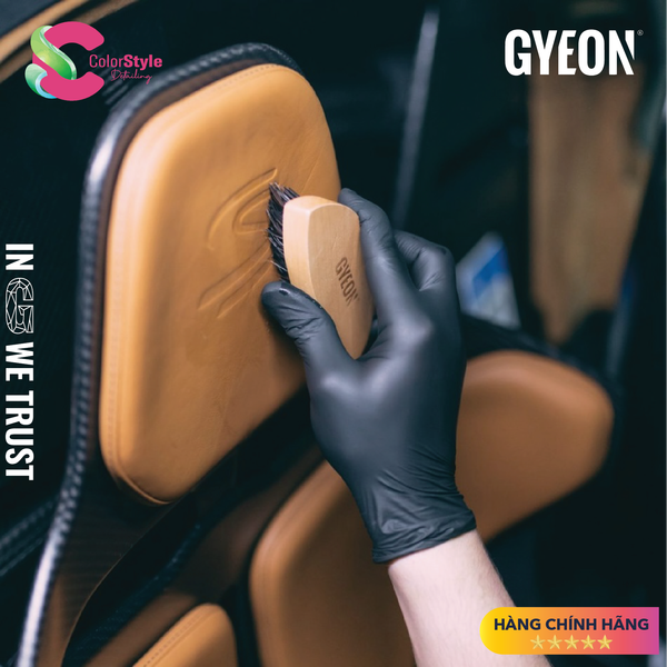  GYEON Q2M Leather Brush Bàn Chải Vệ Sinh Da Nội Thất 