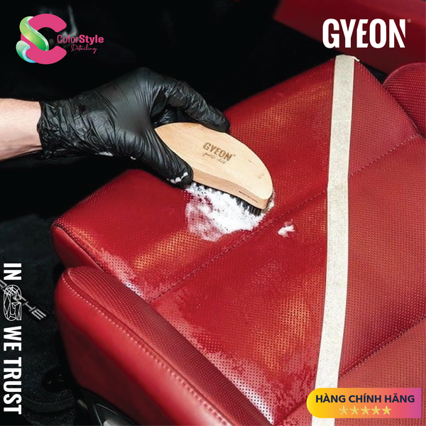  GYEON Q2M Leather Brush Bàn Chải Vệ Sinh Da Nội Thất 
