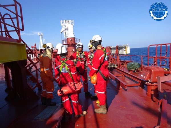  DT00027 Maintenance and anti-corrosion for PVN Dai Hung Queen ships - PVTRANs 