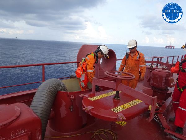  DT00027 Maintenance and anti-corrosion for PVN Dai Hung Queen ships - PVTRANs 
