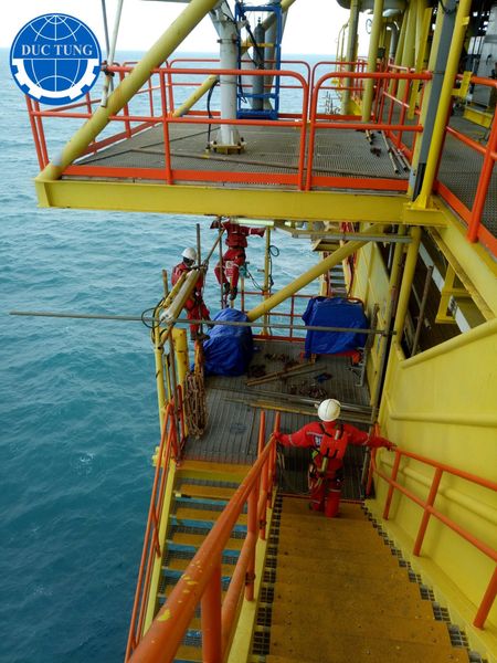  DT00014 Maintenance and anti-corrosion for Hai Su Trang and Hai Su Den rigs 