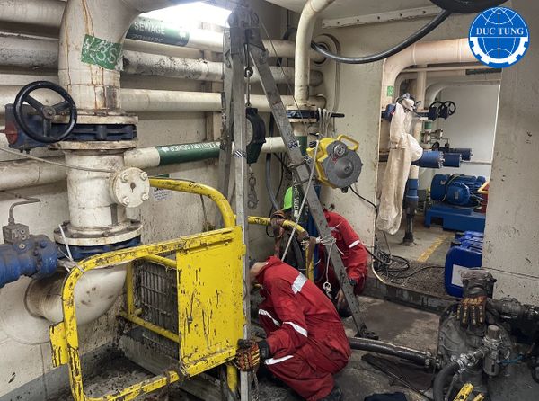  DT00033 Project:  Flush And Clean The Tub 