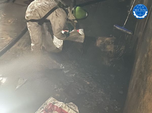  DT00033 Project:  Flush And Clean The Tub 