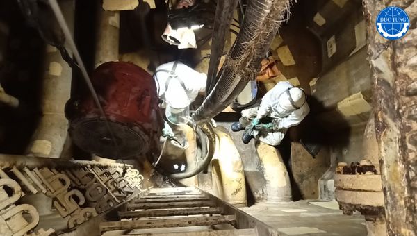  DT00033 Project:  Flush And Clean The Tub 