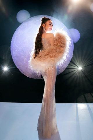 EVENING GOWN TH 01
