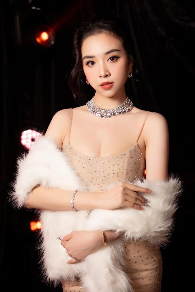 EVENING GOWN 03