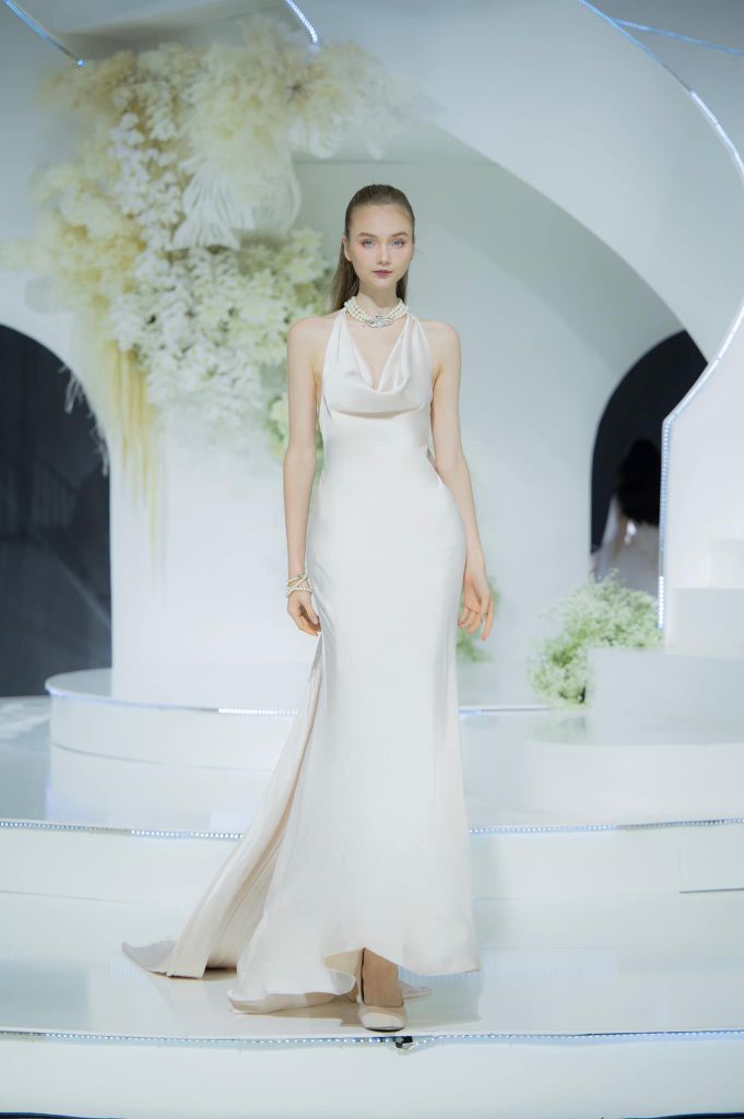 EVENING GOWN 11