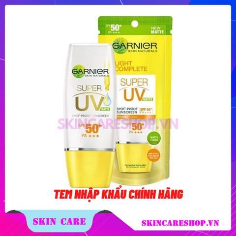 Kem Chống Nắng Garnier Bright Complete Vitamin C Super UV Matte 15ml