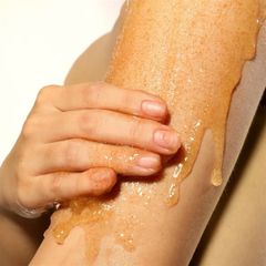 Tẩy da chết toàn thân Cocoon đường thốt nốt An Giang 200ml