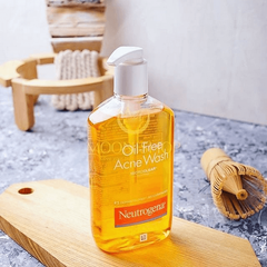 Sữa Rửa Mặt Cho Da Mụn Neutrogena Oil-Free Acne Wash