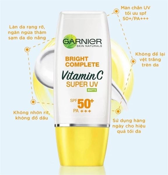 Kem Chống Nắng Garnier Bright Complete Vitamin C Super UV Matte 15ml
