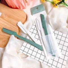 Dao Cạo Mày The Face Shop Folding Eyebrow Trimmer 2 cái