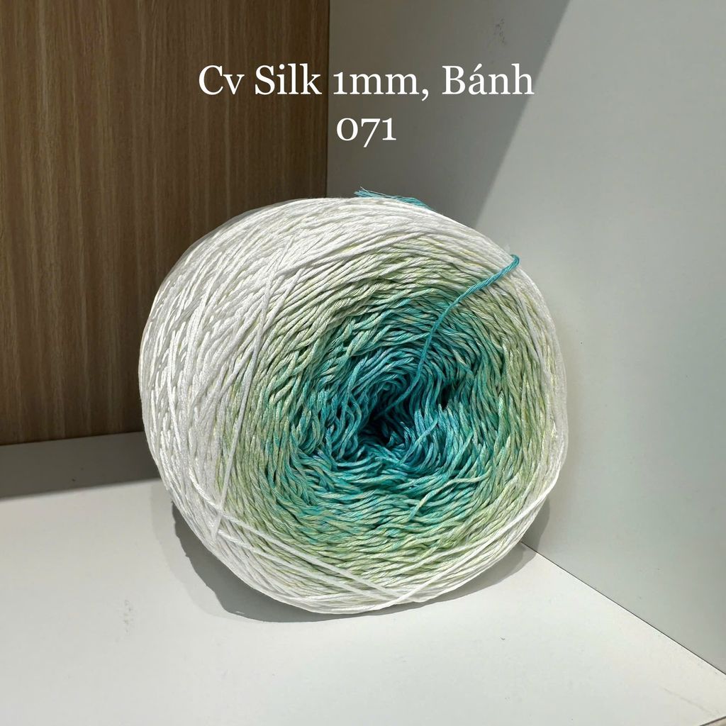 Cầu vồng sợi Silk, cỡ 1.0mm, 300g, dòng bánh, đan móc áo, váy, khăn