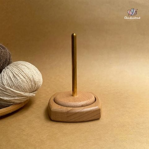 Giá đỡ gỗ hình vuông một trục, đế 9x9cm, đế xoay 8.5cm và cao 16cm