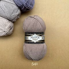 Len ấm Superlana Klasik nhập khẩu từ Alize Yarns đan móc nón, khăn, áo