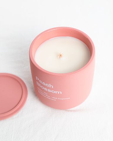 Nến thơm The Muse - Peach Blossom - Hương Hoa Cỏ và Gỗ