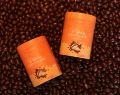 Hộp socola bọc hạt dẻ cười