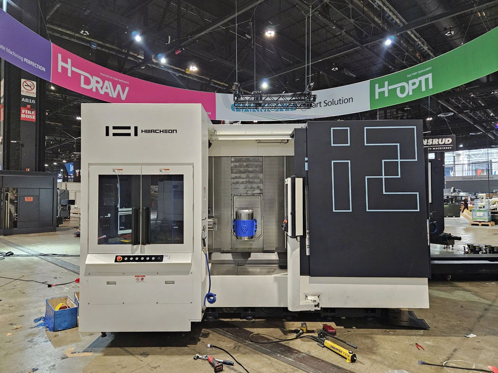  i2 | MÁY ĐA NHIỆM TÍCH HỢP PHAY TIỆN CHUCK 8
