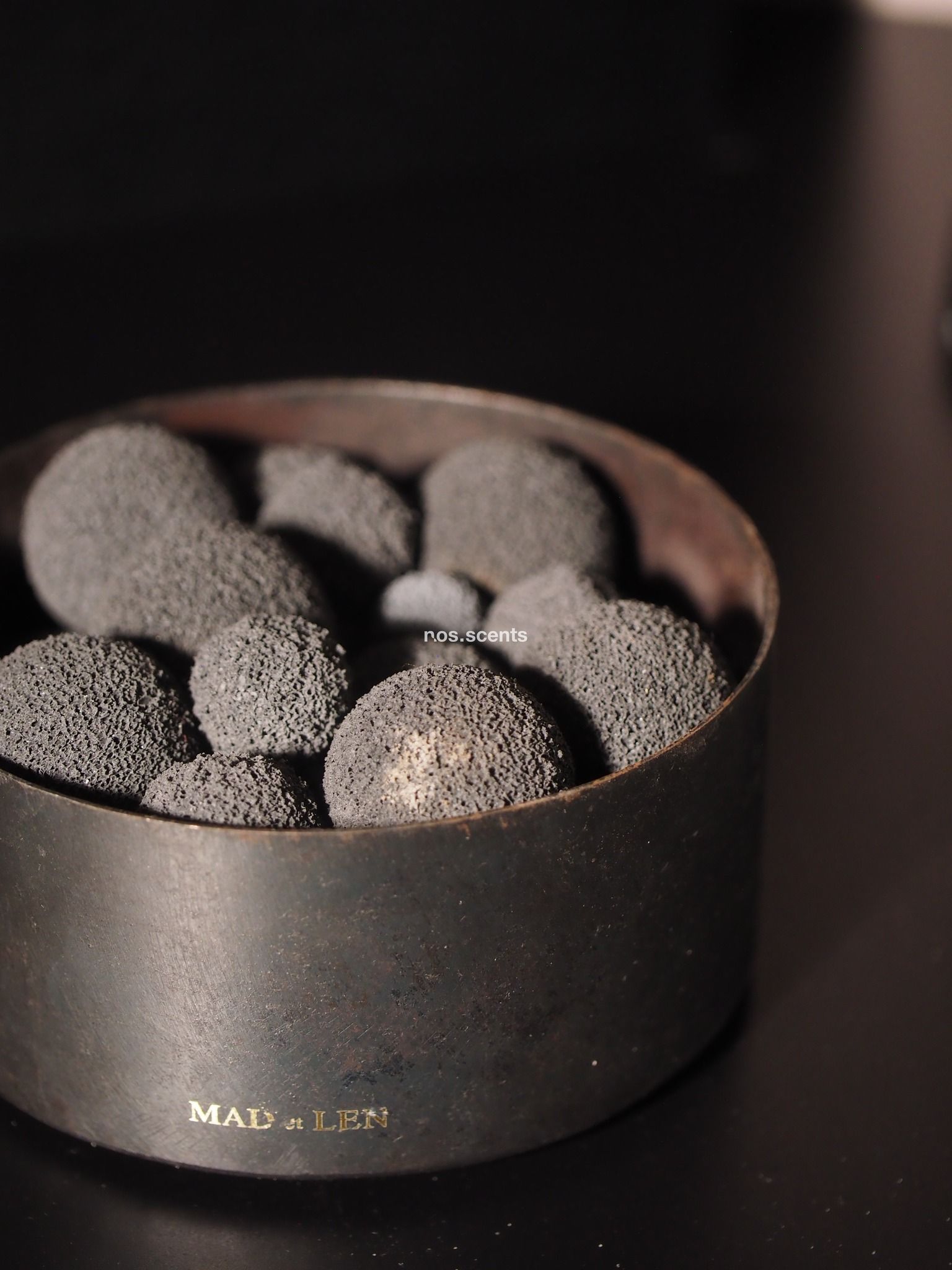  MAD et LEN Rubber ball lily neroli 