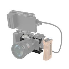 SmallRig 3212 - Khung máy ảnh cỡ nhỏ cho Sony A7C , có tay cầm bên