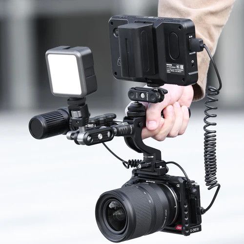 Ulanzi Woodpecker 3171 . Tay cầm trên, có thể xoay 360°