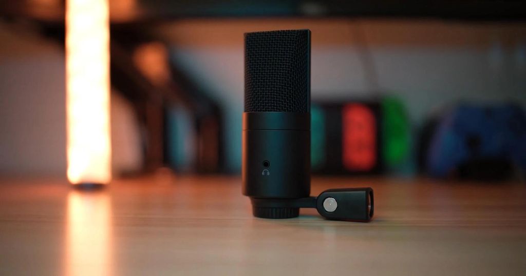 FIFINE K683A TYPE C USB MIC WITH A POP FILTER, A VOLUME DIAL, A MUTE BUTTON & A MONITORING JACK FOR RECORDING