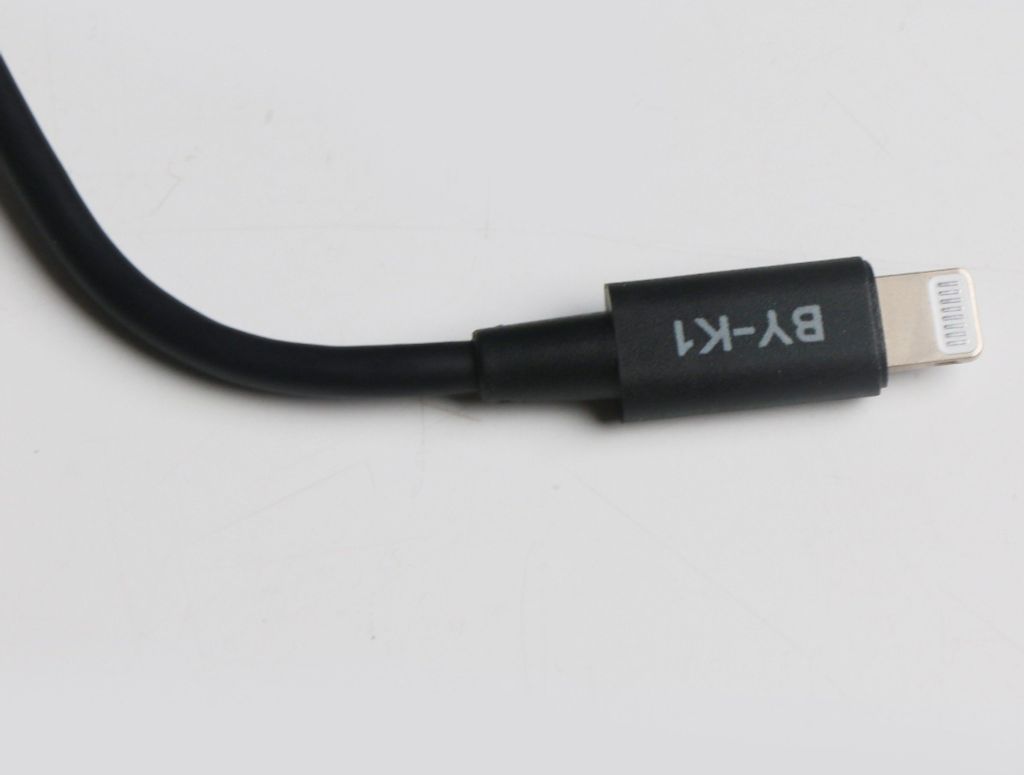 Cáp kết nối BY-K1 .Từ Jack 3.5mm sang Cổng Lightning (3.5mm Male TRRS to Male lightning adapter cable)