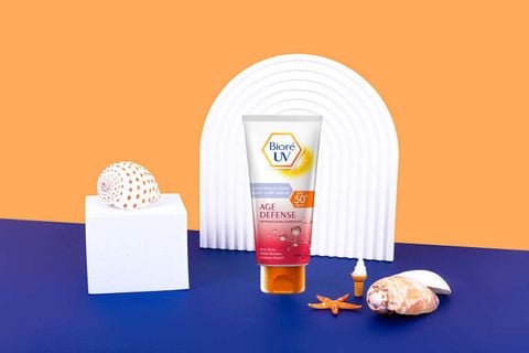 Serum Chống Nắng Dưỡng Thể Biore Kháng Bụi - Tươi Trẻ Rạng Ngời Age Defense 150ml