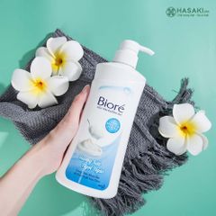 Sữa Tắm Bioré Dưỡng Ẩm Mịn Da Hương Sữa 530g
