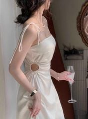 ĐẦM LỤA MIDI HAI DÂY KHOÉT EO DÁNG DÀI