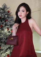 ĐẦM LỤA HỞ LƯNG CỔ YẾM PHỐI LÔNG VŨ