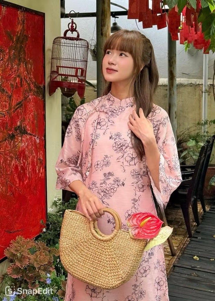 SET ÁO DÀI CÁCH TÂN VOAN TƠ 4 TÀ HỌA TIẾT HOA D.BỤT TAY LOE BUỘC NƠ