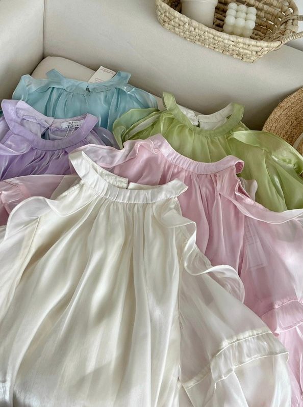 ĐẦM TƠ ÓNG ÁNH XÒE TẦNG KHOÉT VAI DÁNG RỘNG