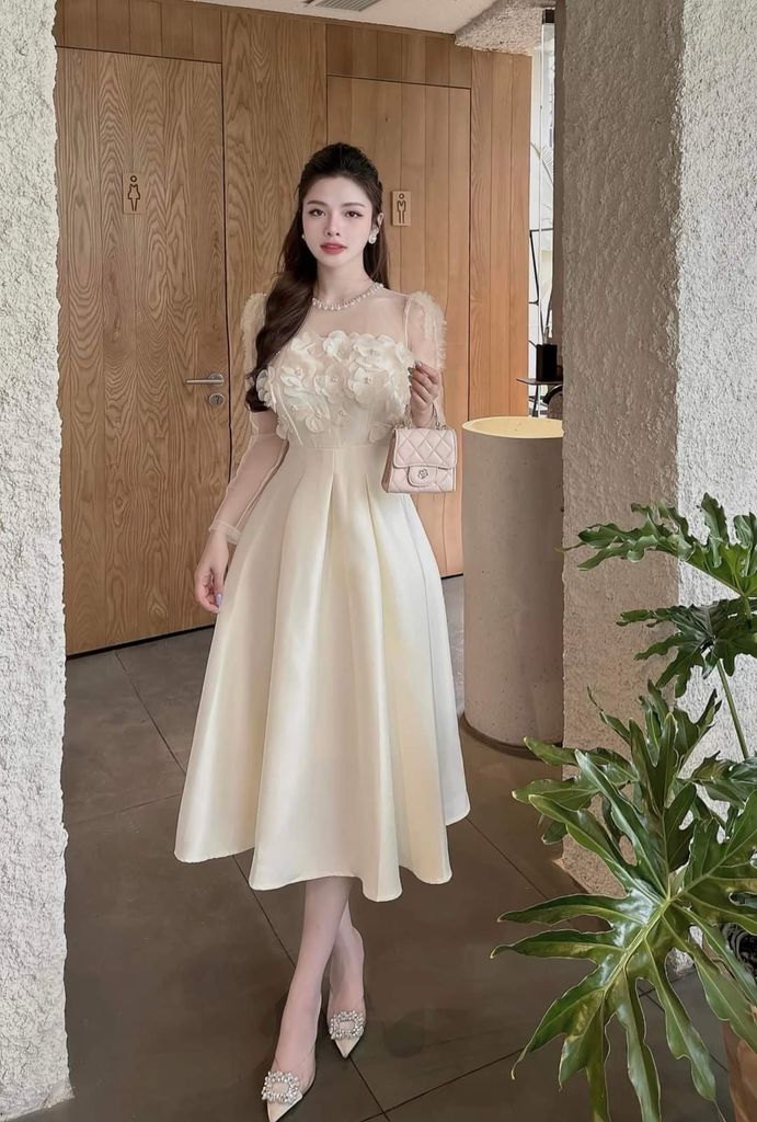 ĐẦM XÒE DÀI HOA NGỰC ĐÍNH NGỌC TRAI