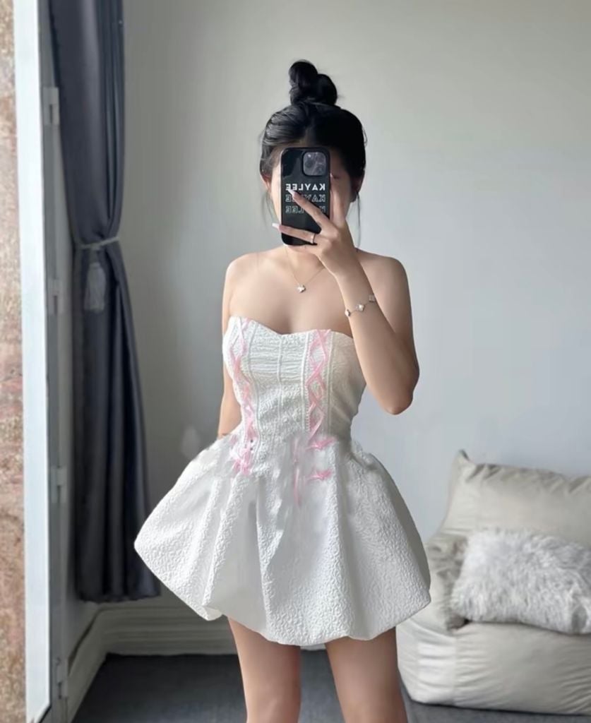 ĐẦM BÍ CÚP NGỰC ĐAN DÂY