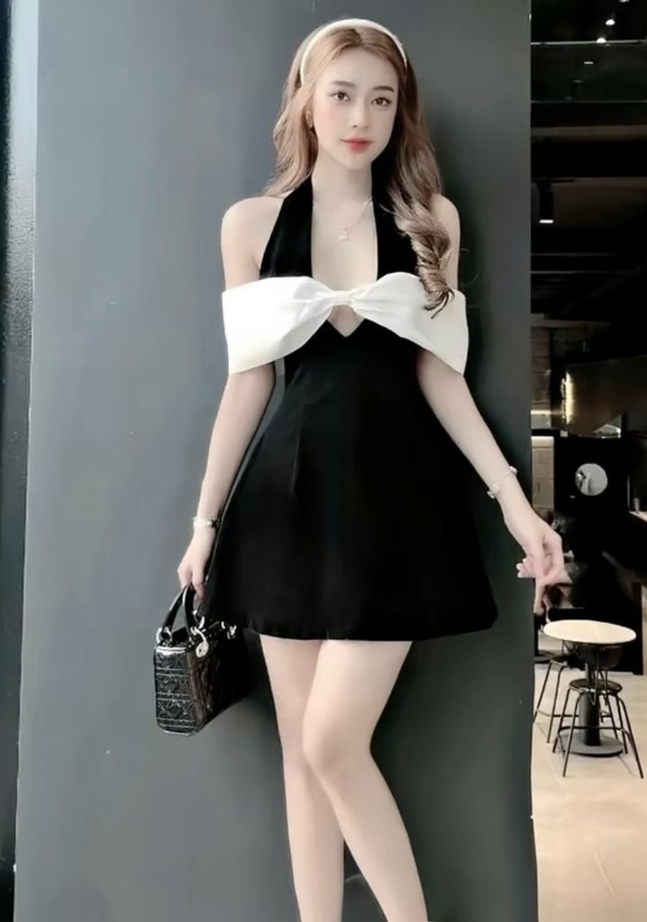 ĐẦM CỔ YẾM ĐEN PHỐI NƠ BẸT VAI TRẮNG
