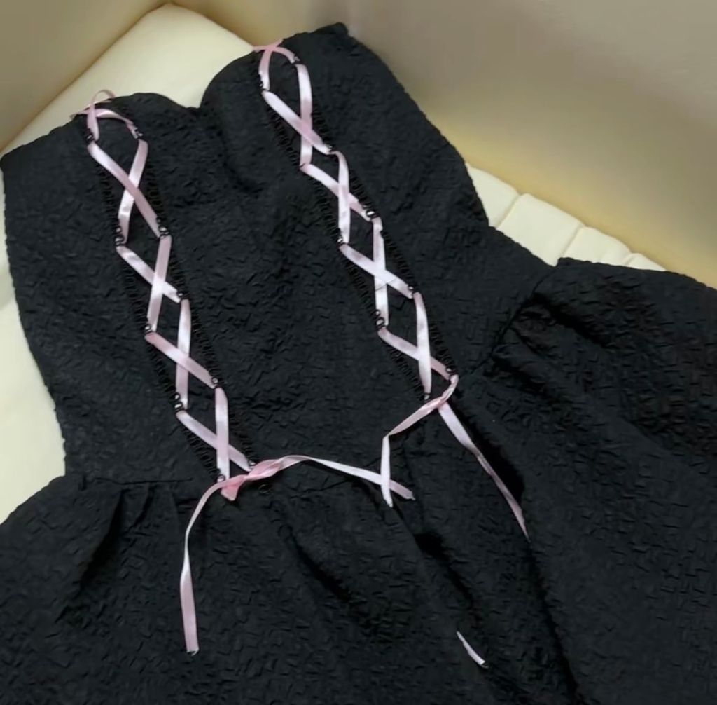 ĐẦM BÍ CÚP NGỰC ĐAN DÂY