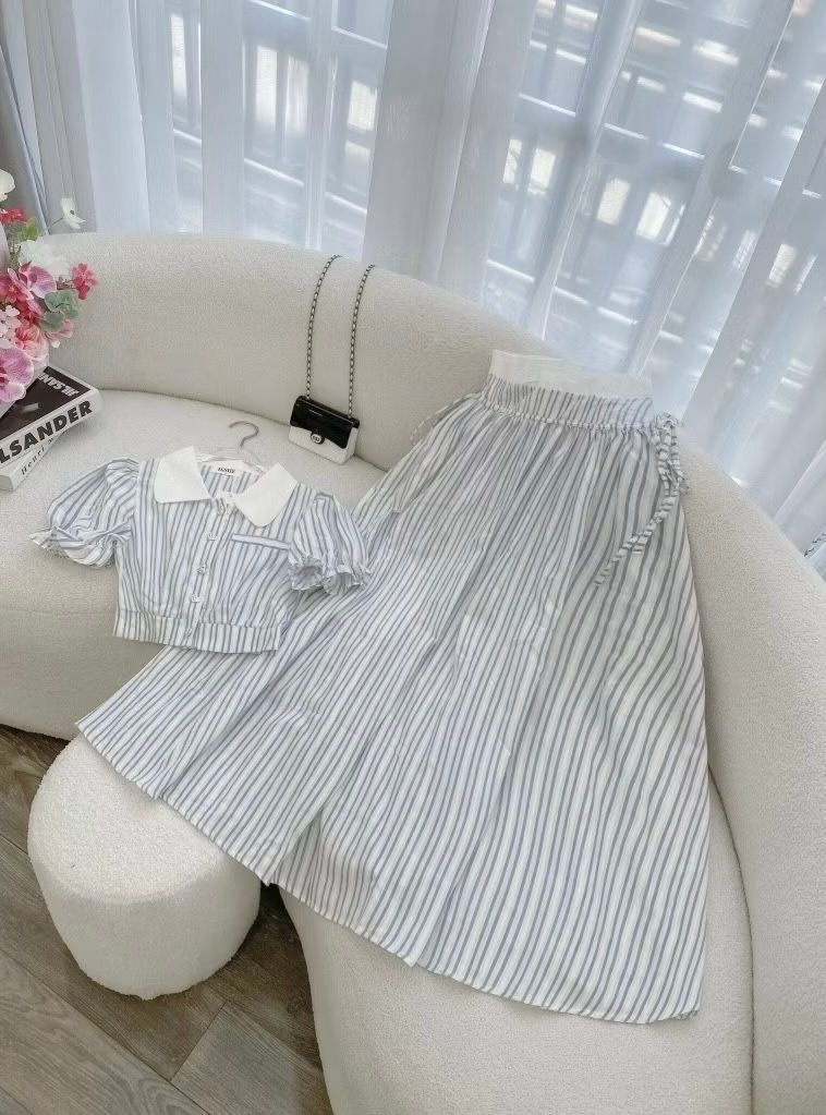 SET SỌC CARO XANH DƯƠNG ÁO SƠ MI KÈM CHÂN VÁY DÀI