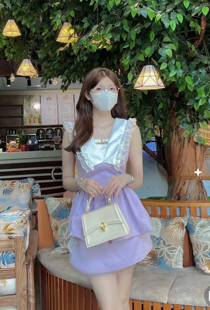 SET ĐẦM XÒE VIỀN CỔ BÈO TRẮNG KÈM CHÂN VÁY