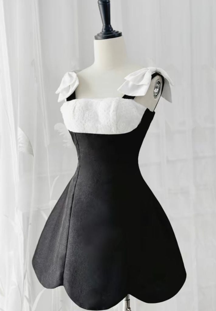 ĐẦM TAPTA PHỐI NƠ TRẮNG VAI ENICA DRESS