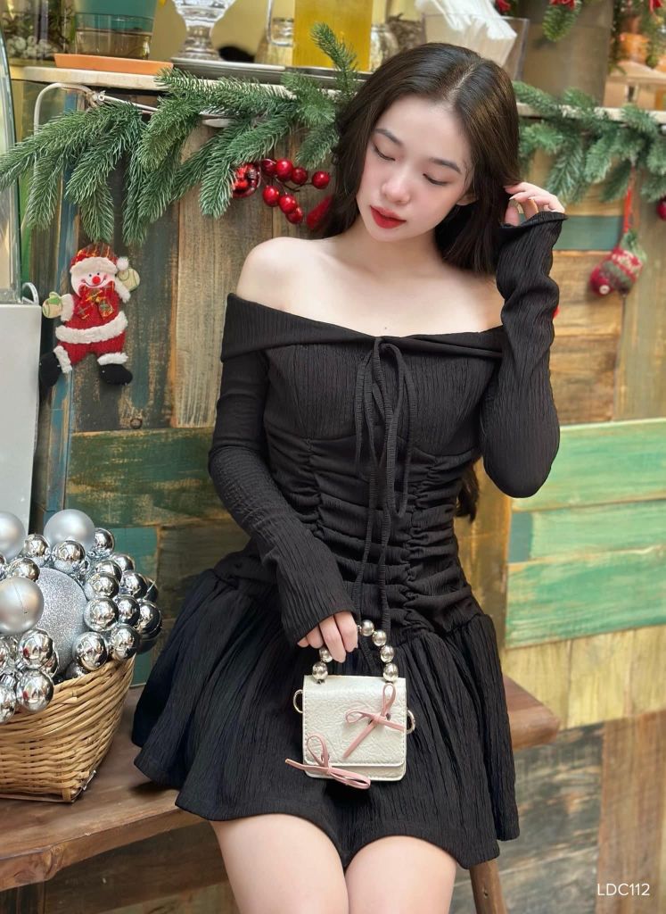 ĐẦM THUN XỐP TRỄ VAI NHÚN EO CỘT CỔ